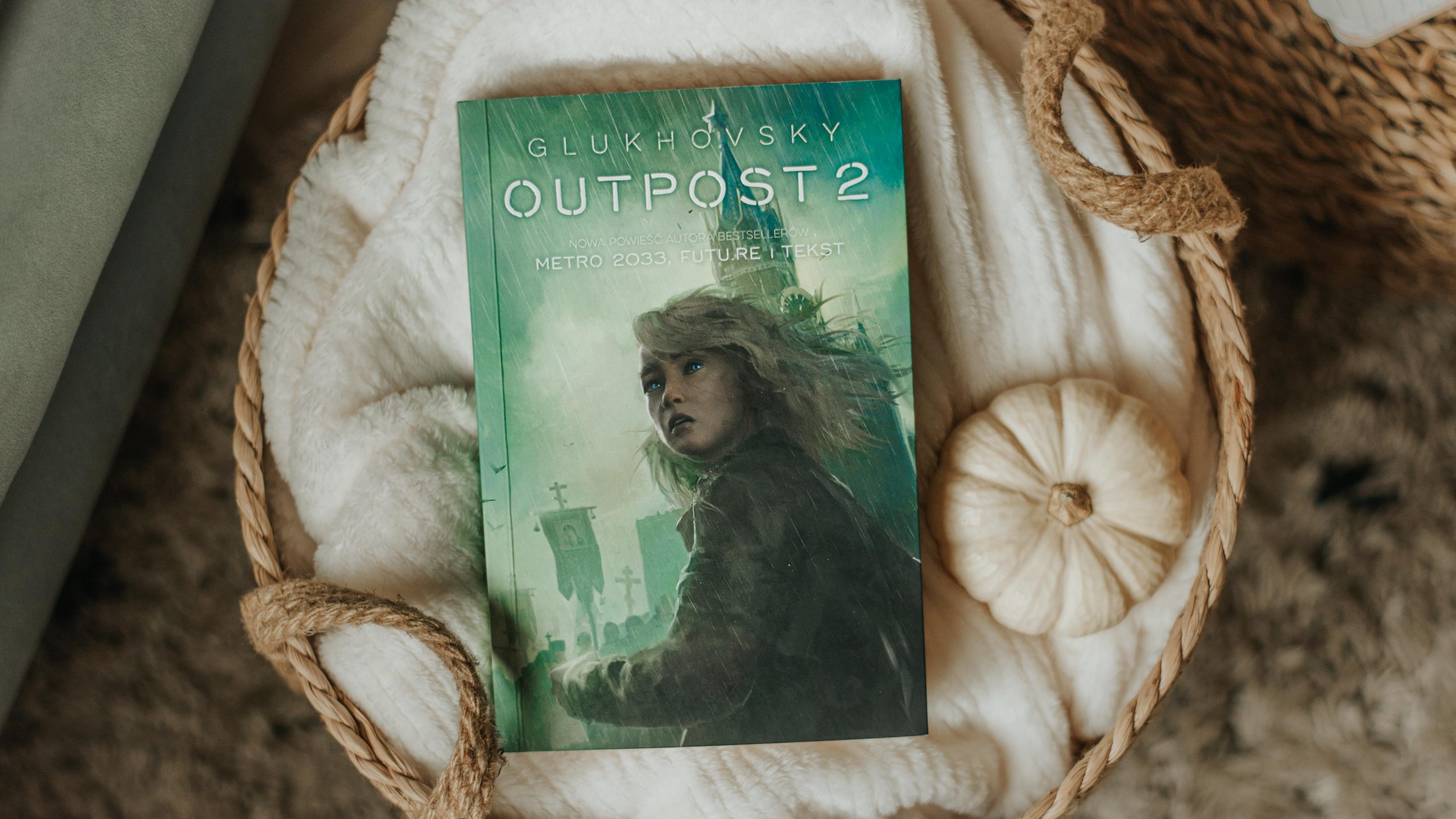 Outpost 2 – Dmitry Glukhovsky